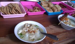 Soto Ayam Gading Solo, Perpaduan Kuah Hangat dan Daging Ayam yang Menggugah Selera