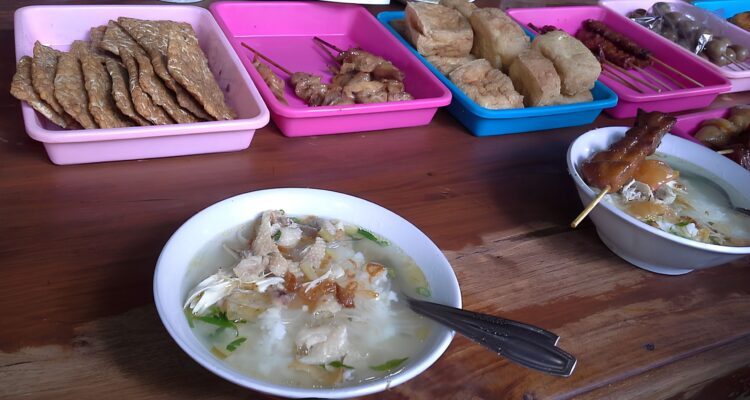 Soto Ayam Gading Solo, Perpaduan Kuah Hangat dan Daging Ayam yang Menggugah Selera