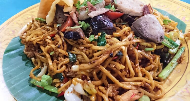 Bakmi Jawa Khas Solo, Sajian Tradisional dengan Ayam Kampung yang Gurih