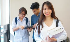 Informasi Kuliah Karyawan di Solo untuk Karyawan yang Ingin Naik Jenjang Karier