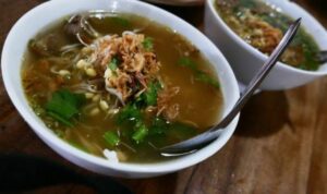 Soto Seger Mbak Ronggeng, Sajian Berkuah yang Menggugah Selera