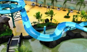 Serunya Bermain Air di Pandawa Water World, Destinasi Keluarga di Solo Baru