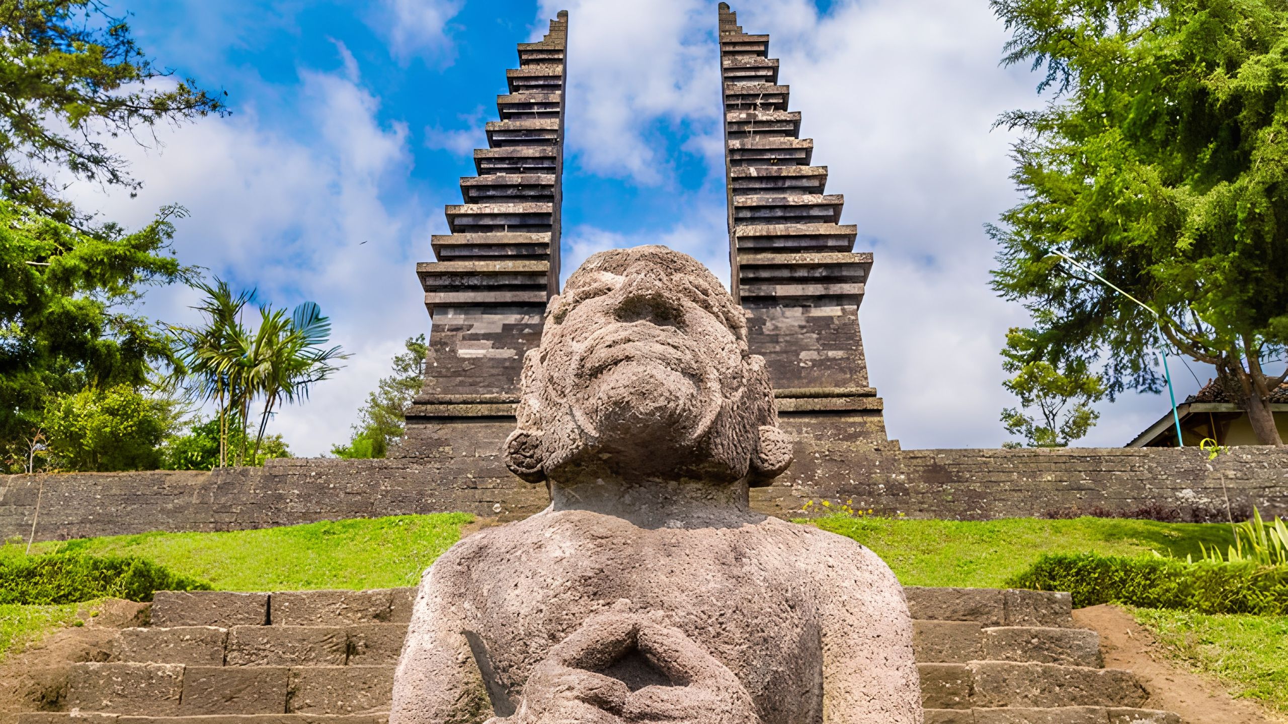 Masih Digunakan sebagai Tempat Ibadah Umat Hindu
