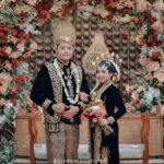 Kerajinan Busana Tradisional Solo yang Tampil Lebih Modern dan Elegan