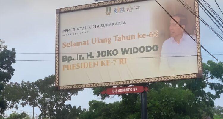 Wali Kota Solo Terseret Polemik Pemasangan Baliho Ulang Tahun Jokowi