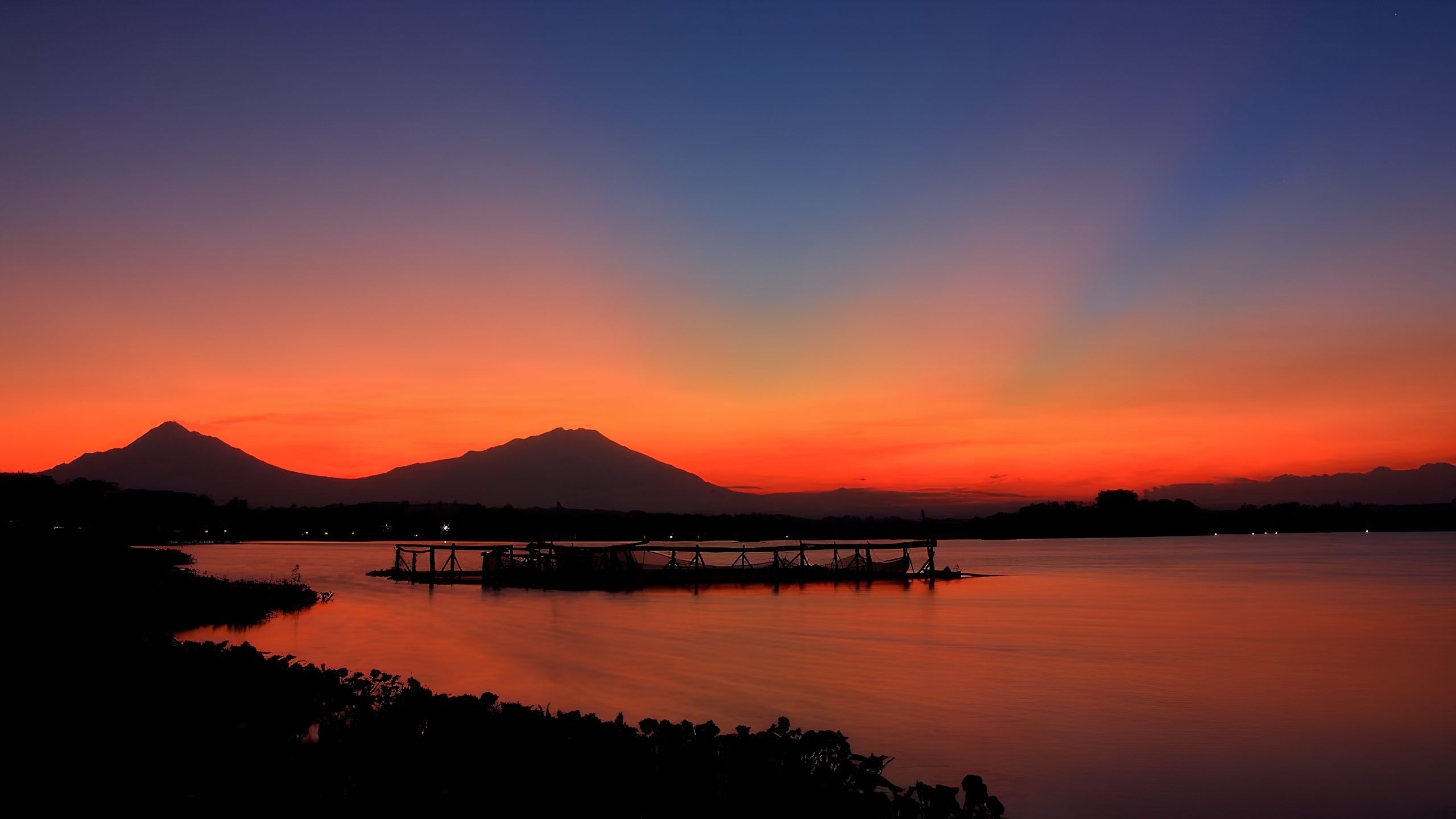 Menikmati Pesona Senja yang Menjadi Kenangan Indah