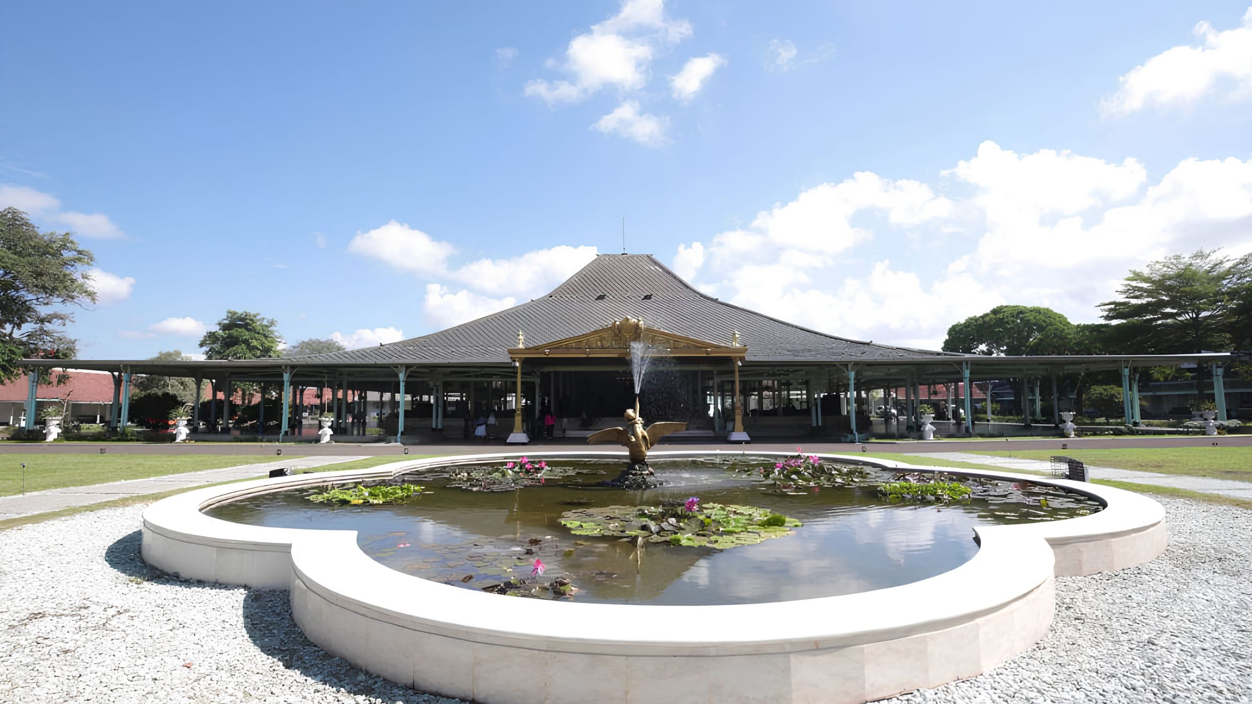 Pusat Pelestarian Seni dan Tradisi Jawa