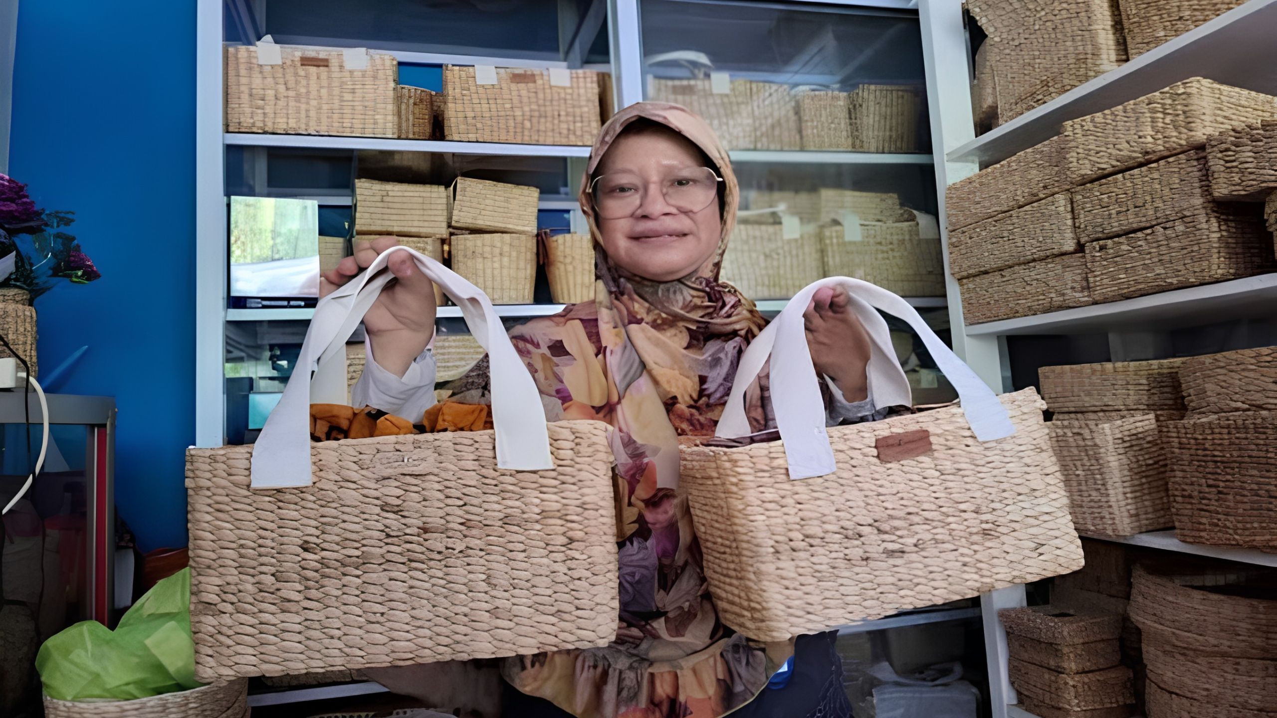 Tas Anyaman Eceng Gondok dari Solo yang Semakin Diminati Pecinta Produk Ramah Lingkungan