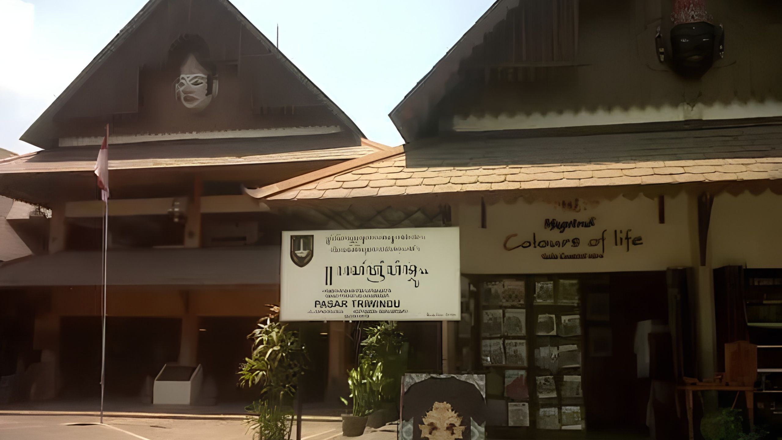 Seni Berburu Barang Lawas di Triwindu