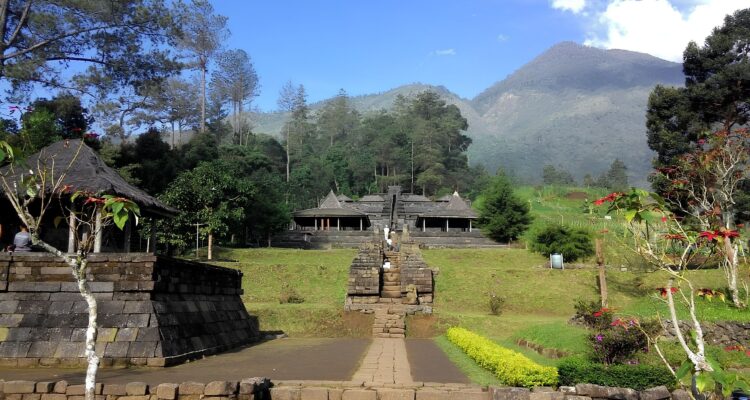 Candi Cetho Karanganyar, Warisan Majapahit dengan Pesona Spiritual