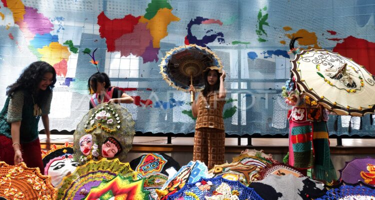 Produk UMKM Solo Jadi Buruan Pengunjung di Festival Payung Indonesia