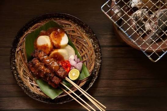Sate Kere Solo, Warisan Kuliner Sederhana yang Selalu Dirindukan