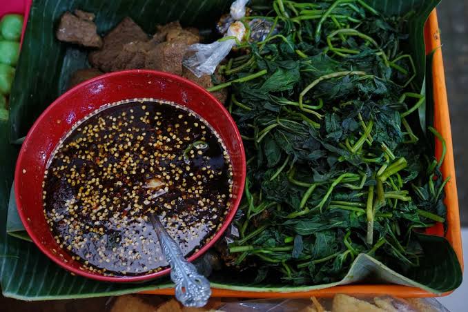 Mengenal Brambang Asem, Kuliner Legendaris dari Solo